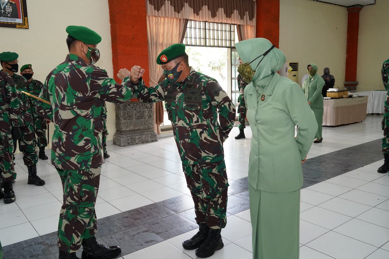 podiumnews.com-148 Personel Korem 163 Wira Satya Naik Pangkat